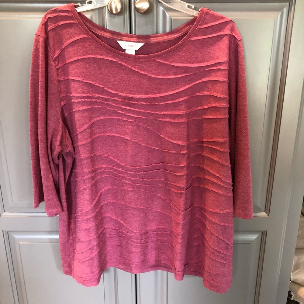 Women’s 3/4 sleeve dressy top.